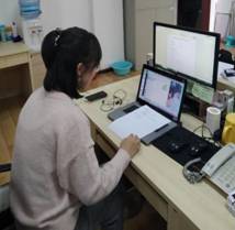 新黄金城667733王靖晶老师和受资助学生家庭3